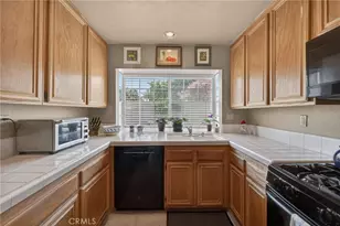 10 Agostino, Irvine, CA 92614 - Photo 4