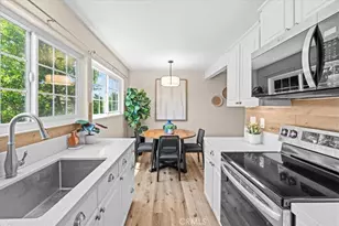 208 Springview, Irvine, CA 92620 - Photo 12