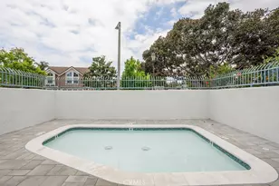 3433 Wimbledon Way, Costa Mesa, CA 92626 - Photo 24