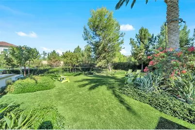 129 Lomita, Irvine, CA 92618 - Photo 30