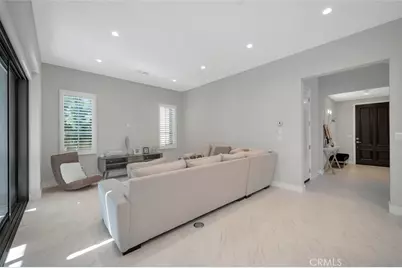 129 Lomita, Irvine, CA 92618 - Photo 6