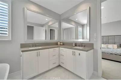 129 Lomita, Irvine, CA 92618 - Photo 22