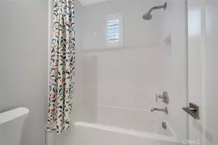129 Lomita, Irvine, CA 92618 - Photo 20