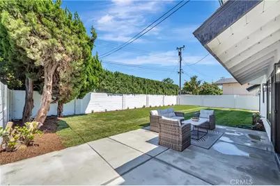 17392 Lido, Huntington Beach, CA 92647 - Photo 40