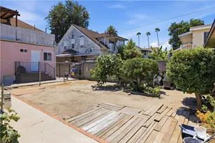 927 E 28th St, Los Angeles, CA 90011 - Photo 22