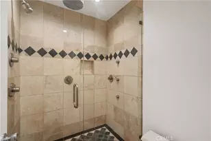 911 N Kings Road, West Hollywood, CA 90069 - Photo 24
