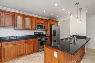 911 N Kings Road, West Hollywood, CA 90069 - Photo 18