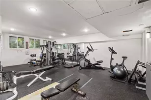 911 N Kings Road, West Hollywood, CA 90069 - Photo 36
