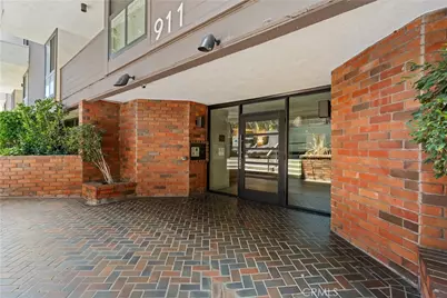 911 N Kings Road #319, West Hollywood, CA 90069 - Photo 4