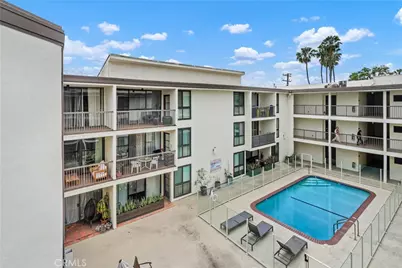 911 N Kings Road #319, West Hollywood, CA 90069 - Photo 30