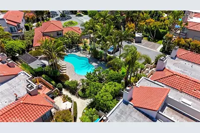 19239 Meadowood Cir, Huntington Beach, CA 92648 - Photo 12