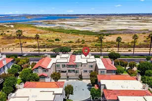 19239 Meadowood Cir, Huntington Beach, CA 92648 - Photo 8