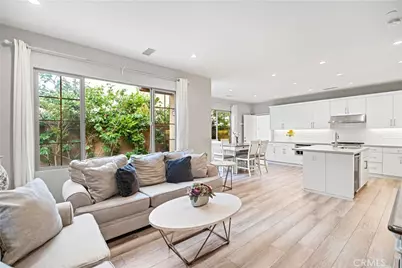 135 Messenger, Irvine, CA 92618 - Photo 6