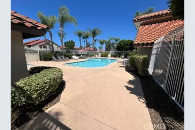 26151 Sanz, Mission Viejo, CA 92691 - Photo 2