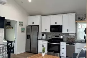 2404 W Mills Dr, Orange, CA 92868 - Photo 4