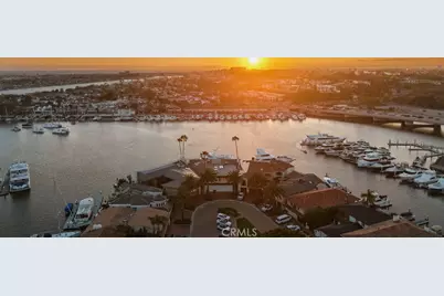 87 Linda, Newport Beach, CA 92660 - Photo 44