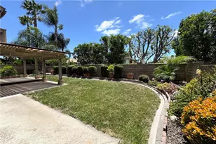 24862 Luton St, Laguna Hills, CA 92653 - Photo 20