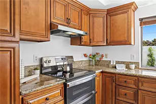 9582 Hightide Dr, Huntington Beach, CA 92646 - Photo 12