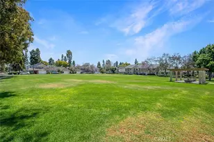 1 Woodleaf, Irvine, CA 92614 - Photo 36