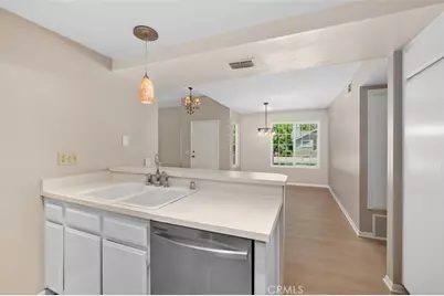1 Woodleaf, Irvine, CA 92614 - Photo 8
