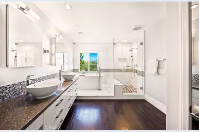 4 Chandon, Newport Coast, CA 92657 - Photo 32