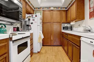 1013 W Orangewood, Anaheim, CA 92802 - Photo 22