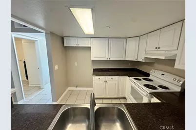 300 E Chestnut Avenue #301, Santa Ana, CA 92701 - Photo 10