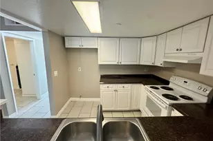 300 E Chestnut Ave, Santa Ana, CA 92701 - Photo 10