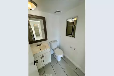 300 E Chestnut Avenue #301, Santa Ana, CA 92701 - Photo 18