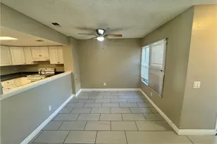 300 E Chestnut Ave, Santa Ana, CA 92701 - Photo 8