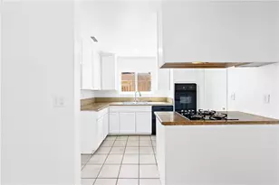 14362 Spa Dr, Huntington Beach, CA 92647 - Photo 4