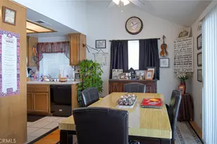 1042 Walnut St, Tustin, CA 92780 - Photo 10