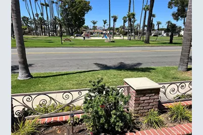 920 11th, Huntington Beach, CA 92648 - Photo 2