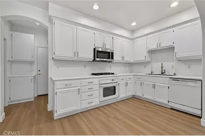 90 Topaz, Irvine, CA 92602 - Photo 8