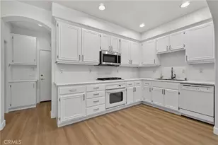 90 Topaz, Irvine, CA 92602 - Photo 8