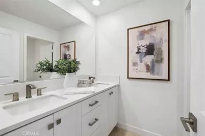 327 Baluster, Irvine, CA 92618 - Photo 24