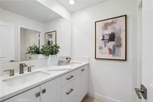 327 Baluster, Irvine, CA 92618 - Photo 24