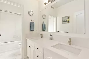 5 Upland, Irvine, CA 92602 - Photo 26