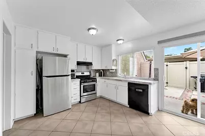 11 Rosemary, Irvine, CA 92604 - Photo 4