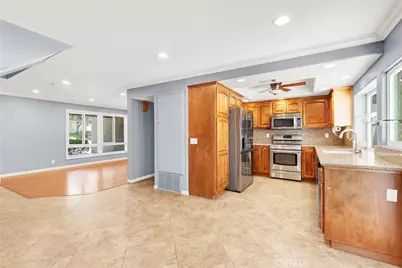 2993 N Cottonwood #13, Orange, CA 92865 - Photo 4