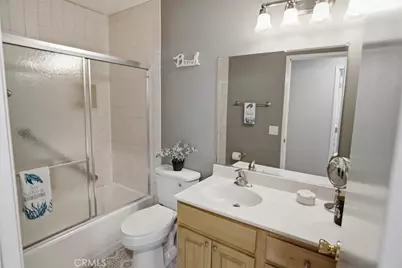 25097 Green Mill Avenue, Newhall, CA 91321 - Photo 16