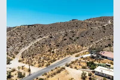 7891 Victor Vista Avenue, Yucca Valley, CA 92284 - Photo 4