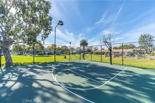 19760 Kingswood, Huntington Beach, CA 92646 - Photo 38