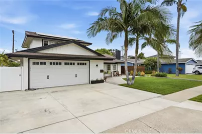 8021 Sunset Circle, Huntington Beach, CA 92646 - Photo 2