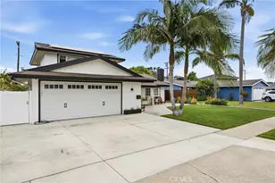 8021 Sunset Cir, Huntington Beach, CA 92646 - Photo 2