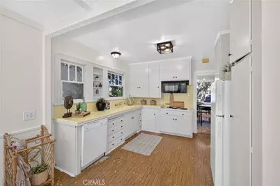 323 Park Avenue, Long Beach, CA 90814 - Photo 8