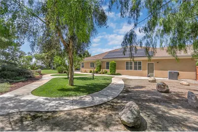 17089 Bluff Vista Court, Riverside, CA 92503 - Photo 36