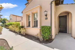 109 Tallowood, Irvine, CA 92620 - Photo 2