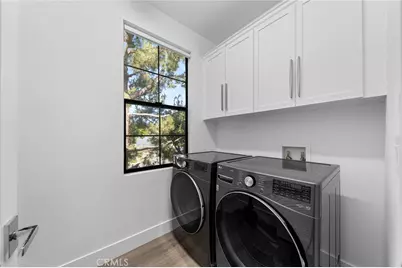 551 W Maple Ave, Orange, CA 92868 - Photo 34