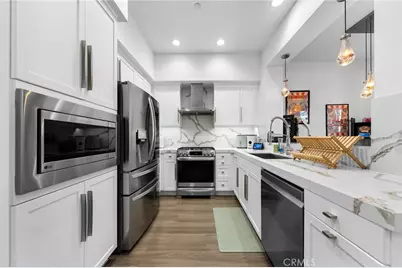 551 W Maple Ave, Orange, CA 92868 - Photo 20